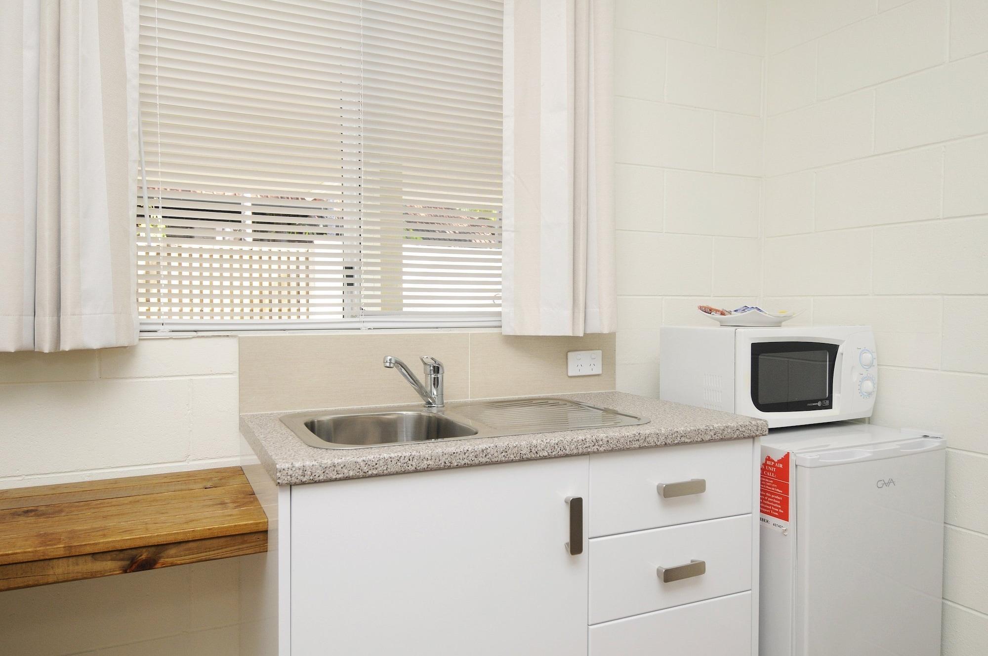 Port Douglas Motel מראה חיצוני תמונה