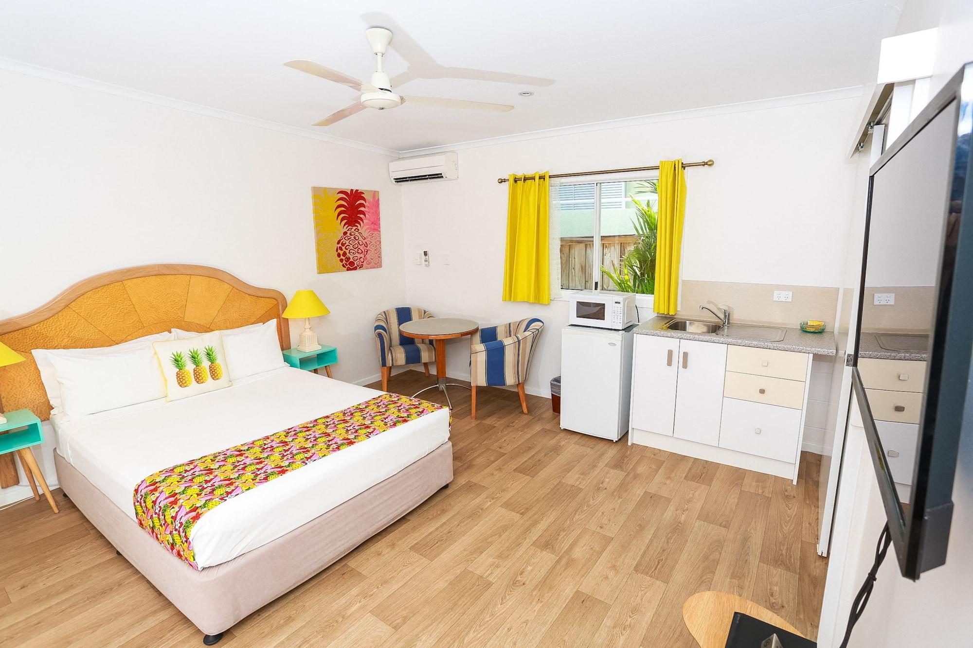 Port Douglas Motel מראה חיצוני תמונה