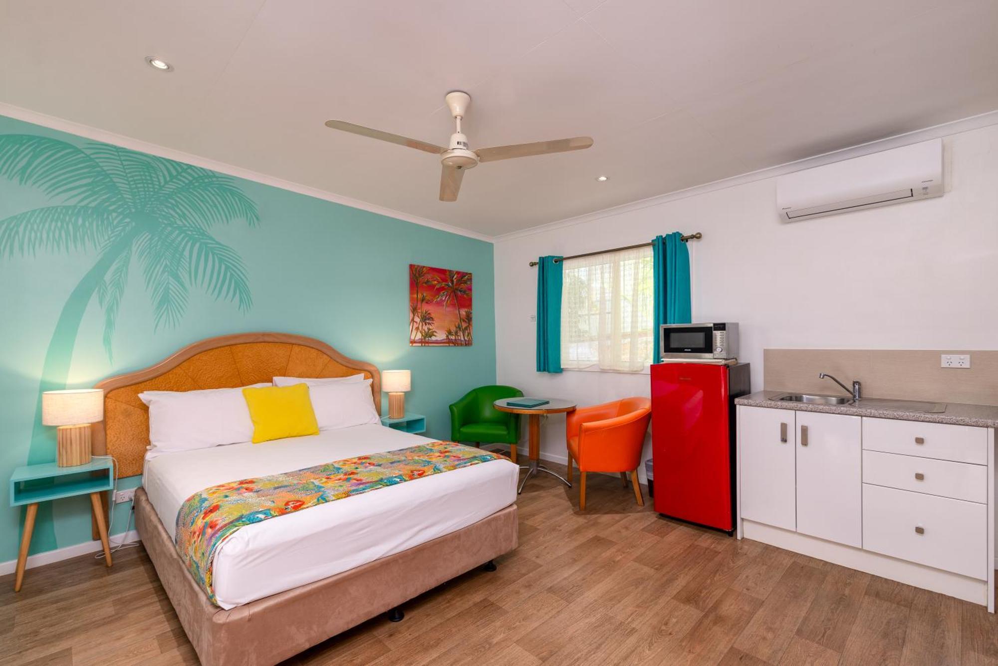 Port Douglas Motel מראה חיצוני תמונה
