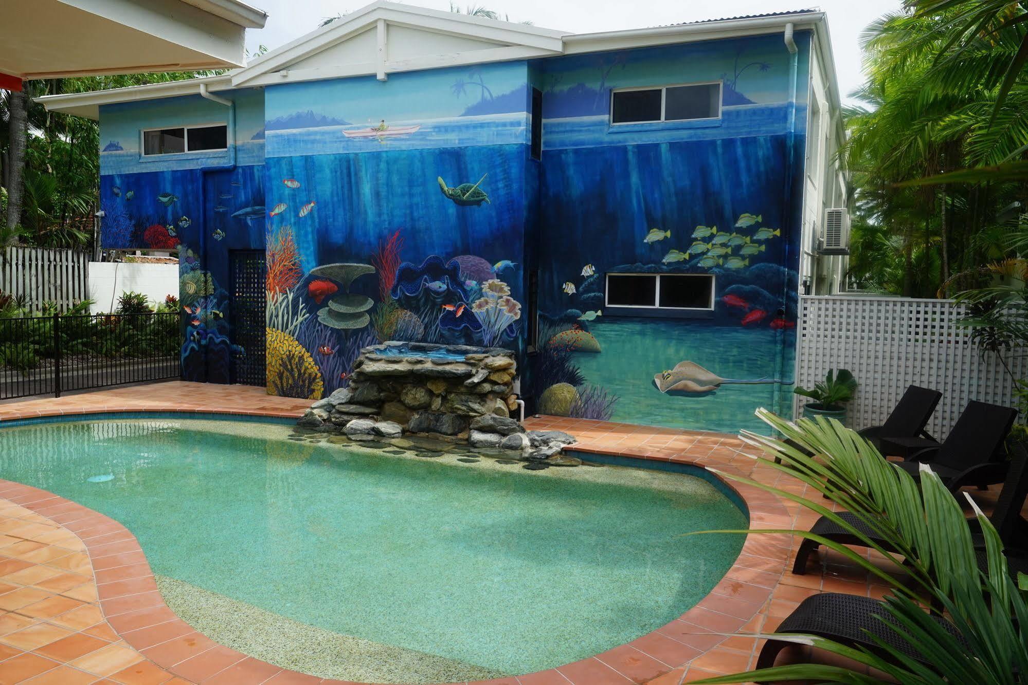 Port Douglas Motel מראה חיצוני תמונה