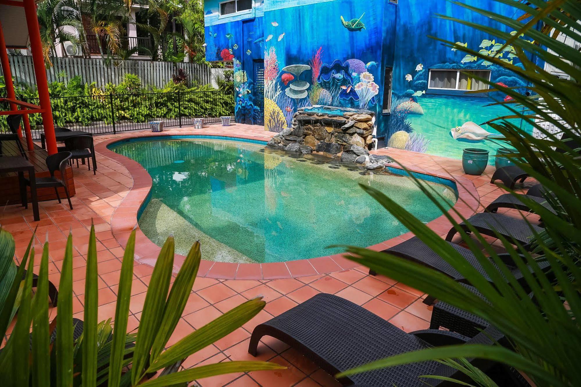 Port Douglas Motel מראה חיצוני תמונה